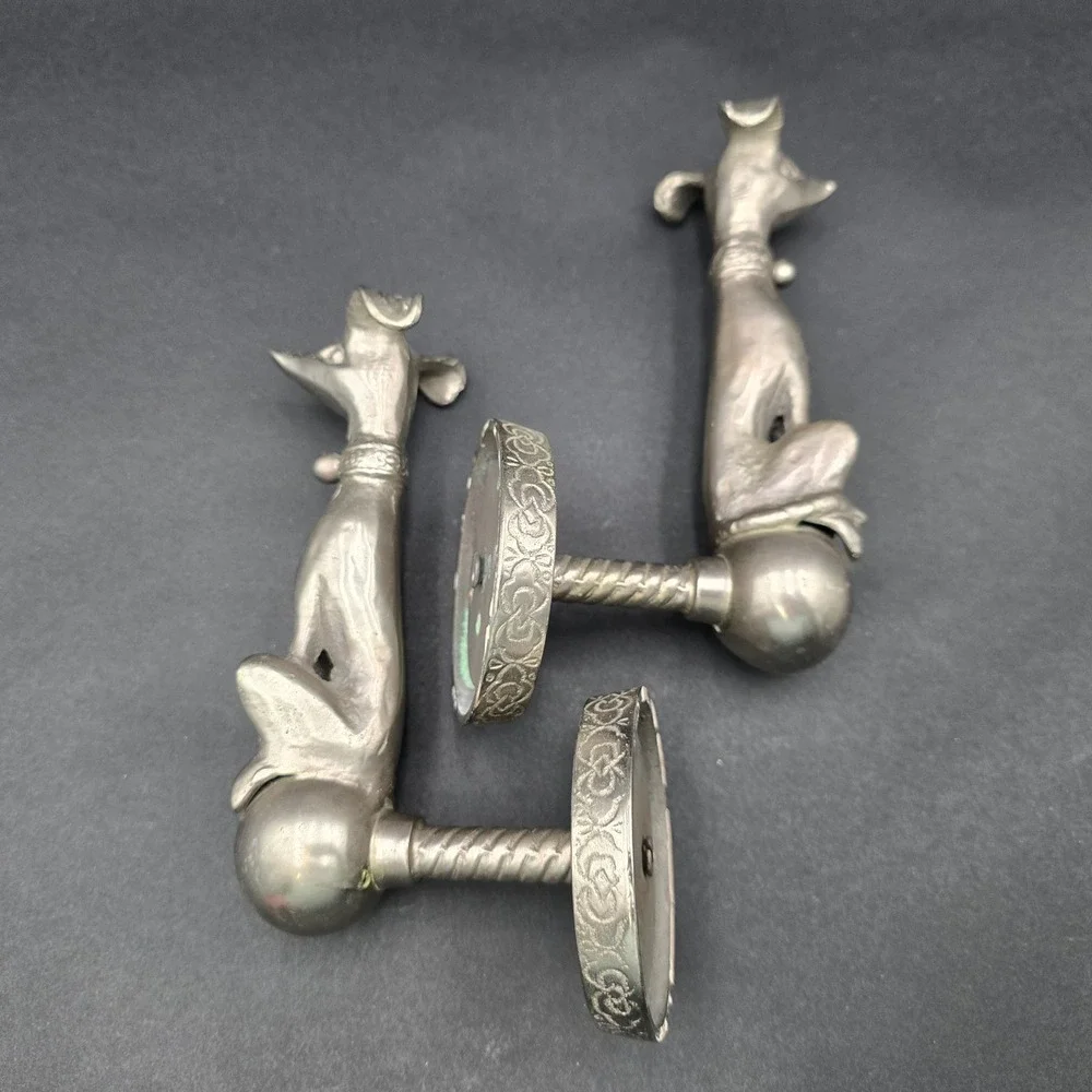 Anthropologie Dog Curtain Tiebacks Silver Tone Metal Set Watch Dog Pair